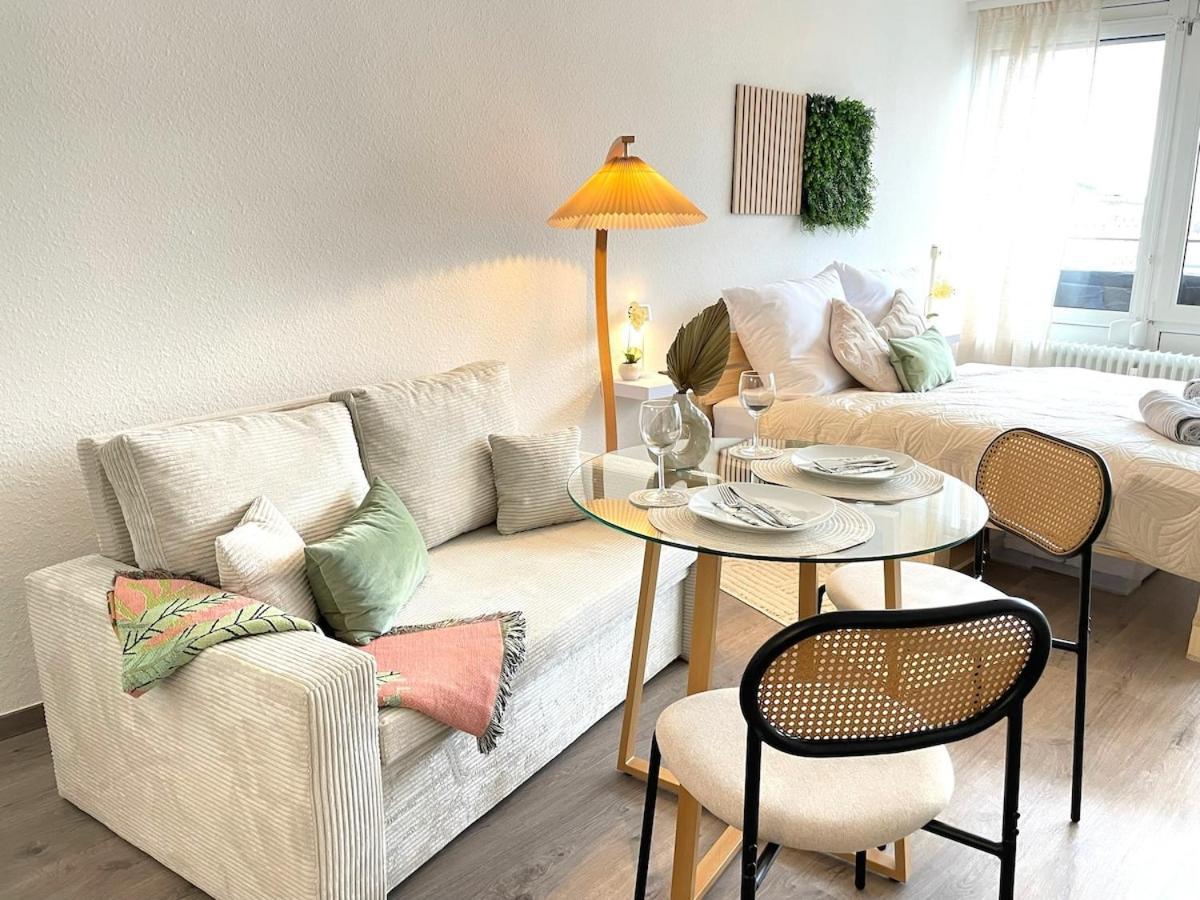 Apartment W&d Living-tete De Fleur-balkon Ueber Schlossarkaden *