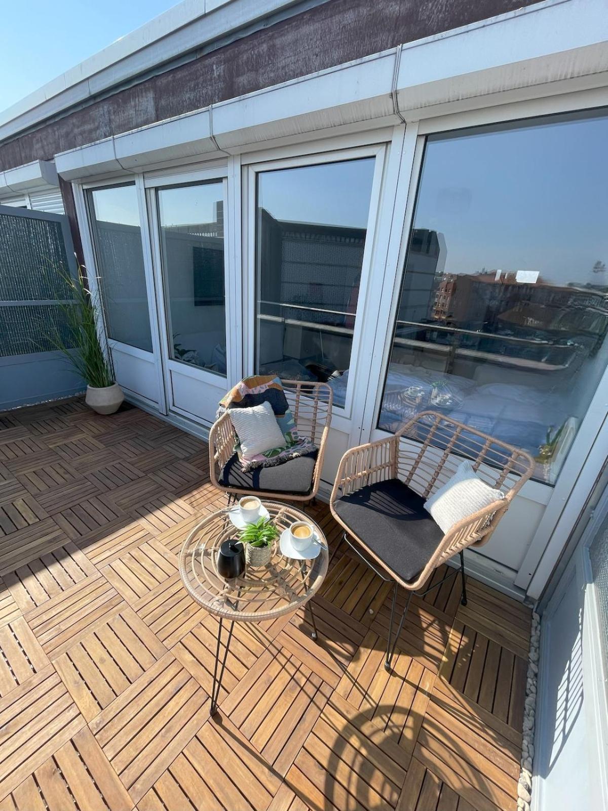 W&d Living-tete De Fleur-balkon Ueber Schlossarkaden Braunschweig